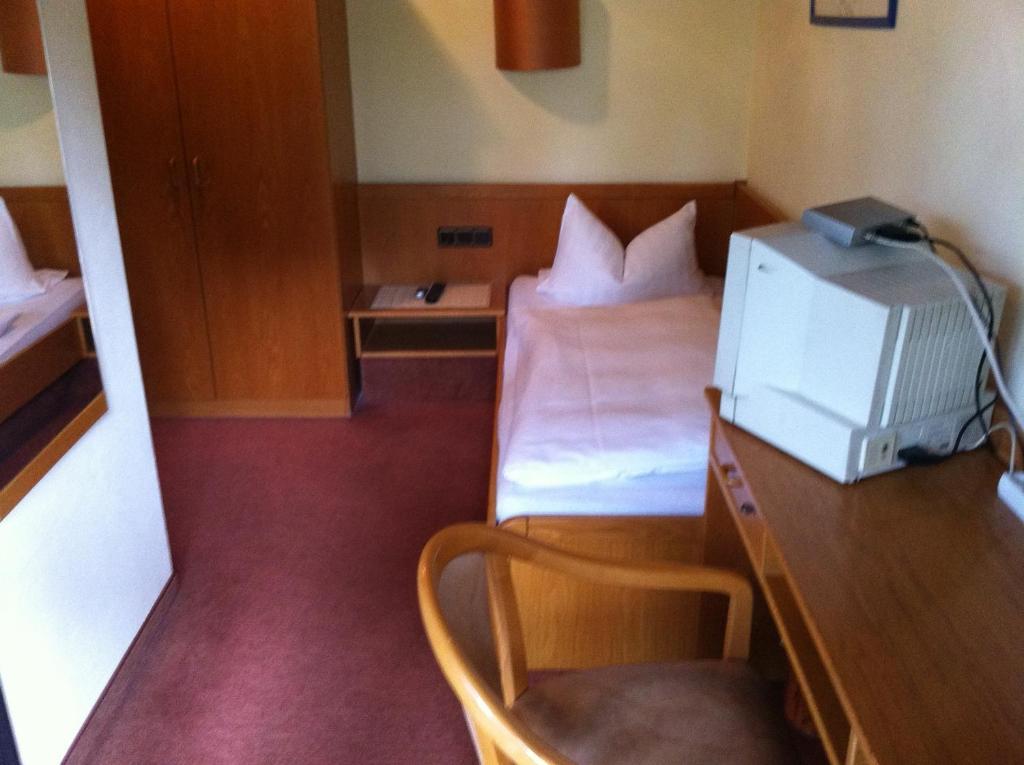 Hotel Bacchusstube Garni Goldbach  Номер фото