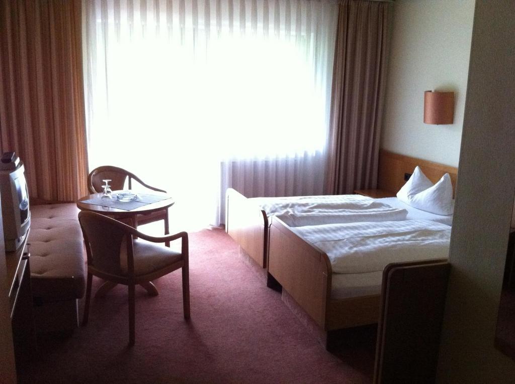 Hotel Bacchusstube Garni Goldbach  Номер фото