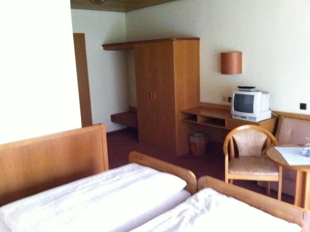 Hotel Bacchusstube Garni Goldbach  Номер фото